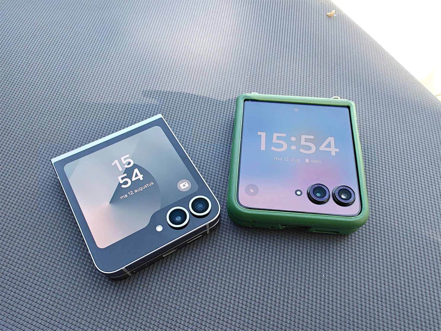 Samsung Galaxy Z Flip 6 en Motorola Razr 50 Ultra: welke fliptelefoon is beter?